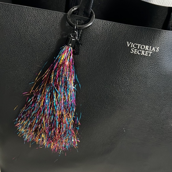 Faux leather Victoria Secret Tote Bag 🩷🩵🤍 - Picture 2 of 6